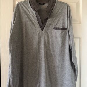 Gray Long Sleeve Shirt with V-Neck goofandy xl in great condition